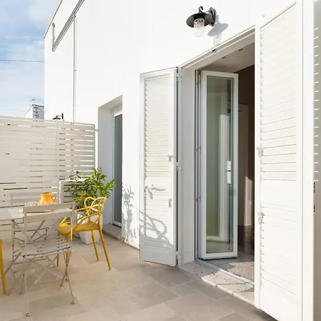 公寓 Dimoreleuka 莱乌卡